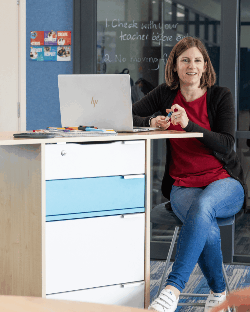 Teachers Hub Rectangle Affinity Maple Caribean Drawer