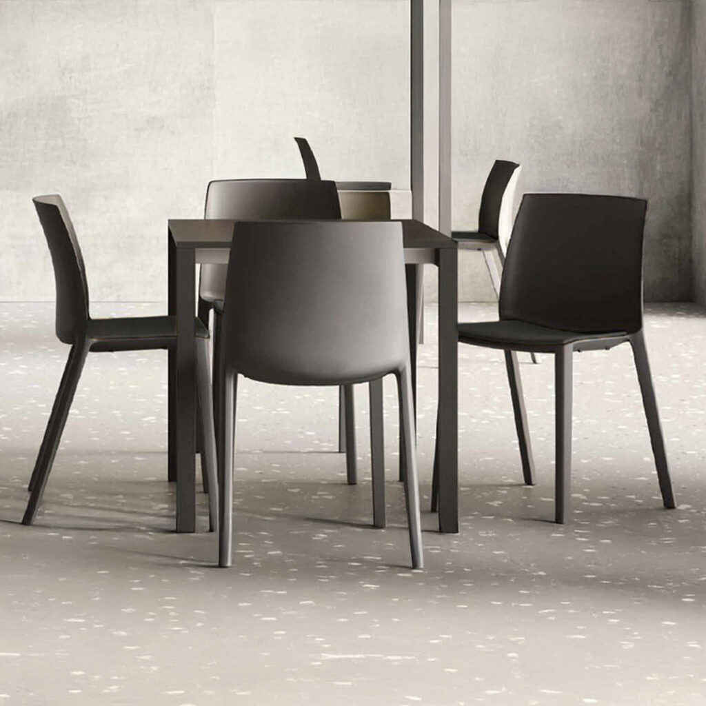 Bloch Chair