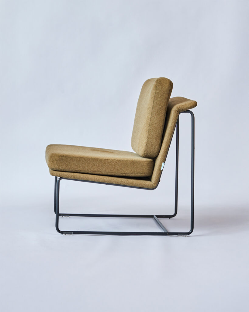 fold-chair-army-side-view