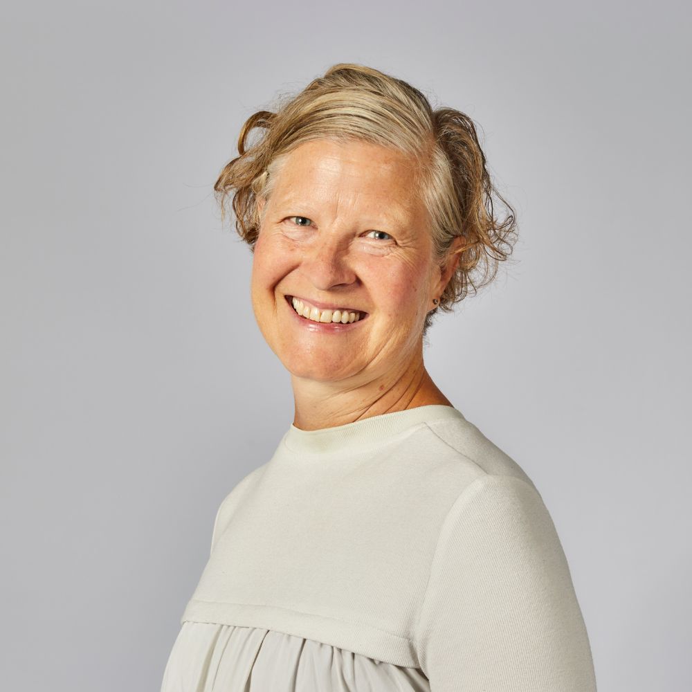 Noelle Sadinsky account manager at Furnware